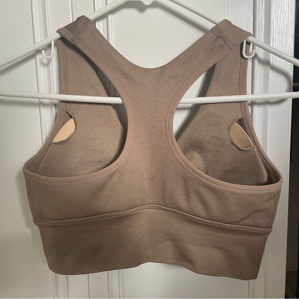 Jessica Simpson Sportsbra - Picture 3 of 4